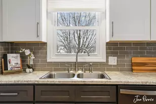 5760 Ivanrest Ave SW, Wyoming, MI 49418 - Photo 9