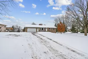 5760 Ivanrest Ave SW, Wyoming, MI 49418 - Photo 41