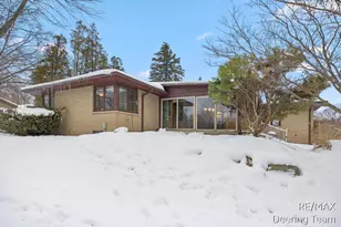 3343 Springbrook Dr NW, Grand Rapids, MI 49544 - Photo 31