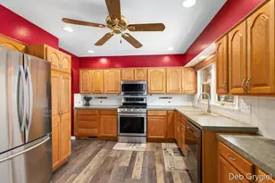 1715 Oswego St NW, Grand Rapids, MI 49504 - Photo 11