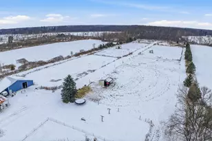 8595 Columbia Hwy, Eaton Rapids, MI 48827 - Photo 3