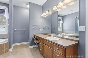 3653 Grand Bluffs Ct SW, Grand Rapids, MI 49534 - Photo 41
