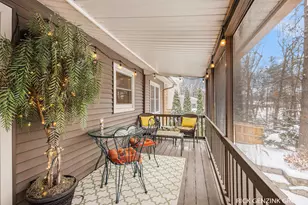 1154 Springwood Dr SE, Grand Rapids, MI 49508 - Photo 17