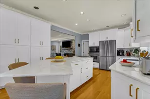 31495 Sleepy Hollow Ln, Beverly Hills, MI 48025 - Photo 11