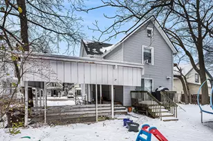 205 Moores River Dr, Lansing, MI 48910 - Photo 25