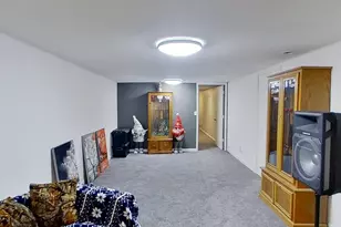 10300 Springwood Dr, Zeeland, MI 49464 - Photo 19