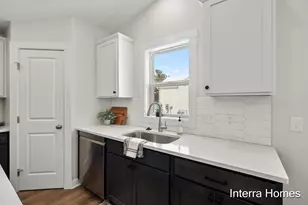 321 Hickory Valley Dr, Kalamazoo, MI 49009 - Photo 5