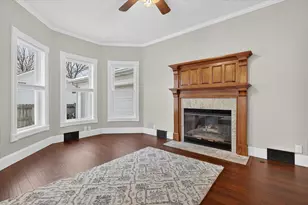 9 E Beech St, Three Oaks, MI 49128 - Photo 5