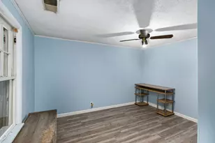 2418 Edgewood Dr, Kalamazoo, MI 49008 - Photo 15