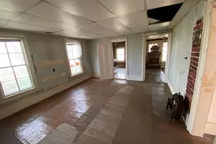 111 E St Marys St, Decatur, MI 49045 - Photo 5