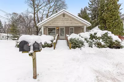 3303 Lexington Road, Waterford, MI 48328 - Photo 1