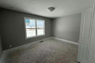 3913 Elderberry Dr, Holland, MI 49424 - Photo 17