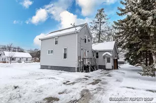 710 Verhoeks St, Grand Haven, MI 49417 - Photo 3