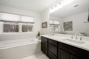 1360 Fairlane Dr, Ann Arbor, MI 48104 - Photo 39