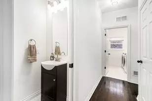 1360 Fairlane Dr, Ann Arbor, MI 48104 - Photo 23