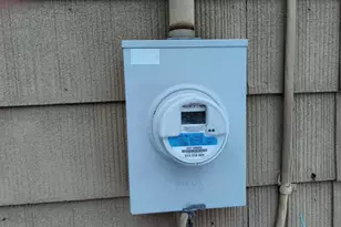 2064 Coloma Rd, Benton Harbor, MI 49022 - Photo 17