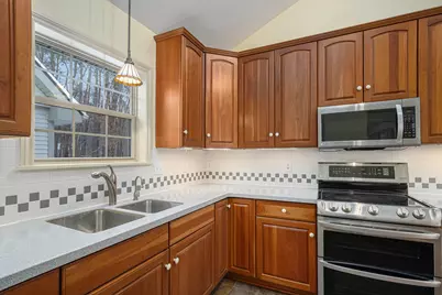 8220 Glenwynd Drive, Kalamazoo, MI 49009 - Photo 13