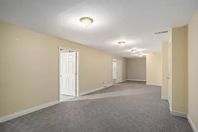 8220 Glenwynd Drive, Kalamazoo, MI 49009 - Photo 39