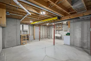 8220 Glenwynd Dr, Kalamazoo, MI 49009 - Photo 43