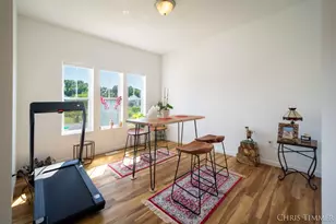 597 Trumpeter Bay Dr, Benton Harbor, MI 49022 - Photo 9