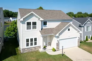 597 Trumpeter Bay Dr, Benton Harbor, MI 49022 - Photo 3