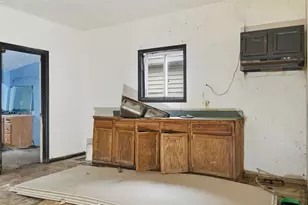 877 Oakland Ave SW, Grand Rapids, MI 49503 - Photo 7