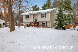 19210 Glendale Cir, Spring Lake, MI 49456 - Photo 5