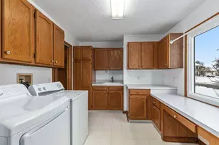 5075 Windybrook Dr SW, Wyoming, MI 49418 - Photo 9