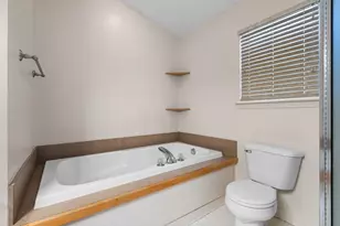 9639 Hampton Dr, Belleville, MI 48111 - Photo 35