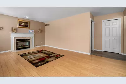 9639 Hampton Drive, Belleville, MI 48111 - Photo 25