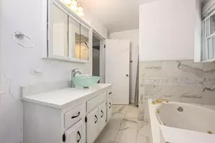 926 Washburn Ave, Kalamazoo, MI 49048 - Photo 13