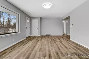 609 60th St SE, Kentwood, MI 49548 - Photo 7