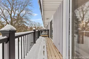 2581 Ridgecroft Dr SE, Grand Rapids, MI 49546 - Photo 17