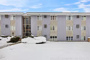 2581 Ridgecroft Dr SE, Grand Rapids, MI 49546 - Photo 21