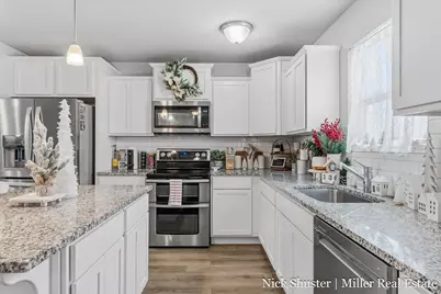 210 Thorn Hill Court, Hastings, MI 49058 - Photo 7