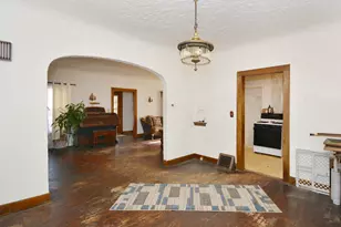 601 N Kalamazoo St, Paw Paw, MI 49079 - Photo 9