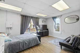 914 Fulton St W, Grand Rapids, MI 49504 - Photo 5