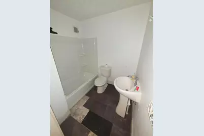 914 Fulton Street W, Grand Rapids, MI 49504 - Photo 11