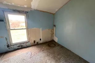 490 4th St, Benton Harbor, MI 49022 - Photo 15