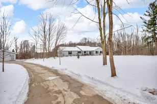 1395 S Lacey Lake Rd, Charlotte, MI 48813 - Photo 5