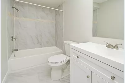 33941 Jefferson Avenue, Saint Clair Shores, MI 48082 - Photo 11