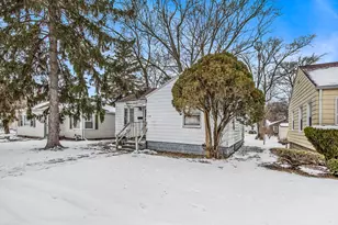 1190 Monroe St, Benton Harbor, MI 49022 - Photo 3