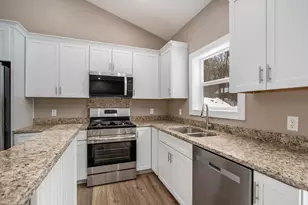 2824 E B Ave, Plainwell, MI 49080 - Photo 9