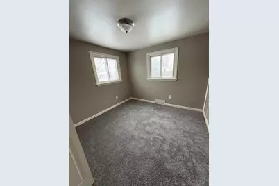 22806 Shakespeare Avenue, Eastpointe, MI 48021 - Photo 11