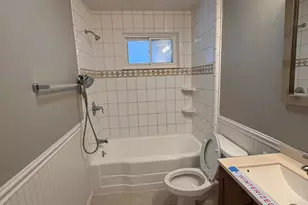 22806 Shakespeare Ave, Eastpointe, MI 48021 - Photo 9