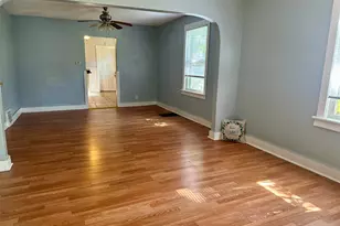 828 W Larch Ave, Muskegon, MI 49441 - Photo 17