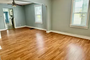 828 W Larch Ave, Muskegon, MI 49441 - Photo 5