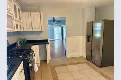 828 W Larch Avenue, Muskegon, MI 49441 - Photo 11