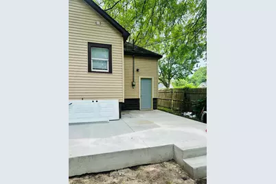 828 W Larch Avenue, Muskegon, MI 49441 - Photo 19