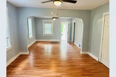828 W Larch Avenue, Muskegon, MI 49441 - Photo 5